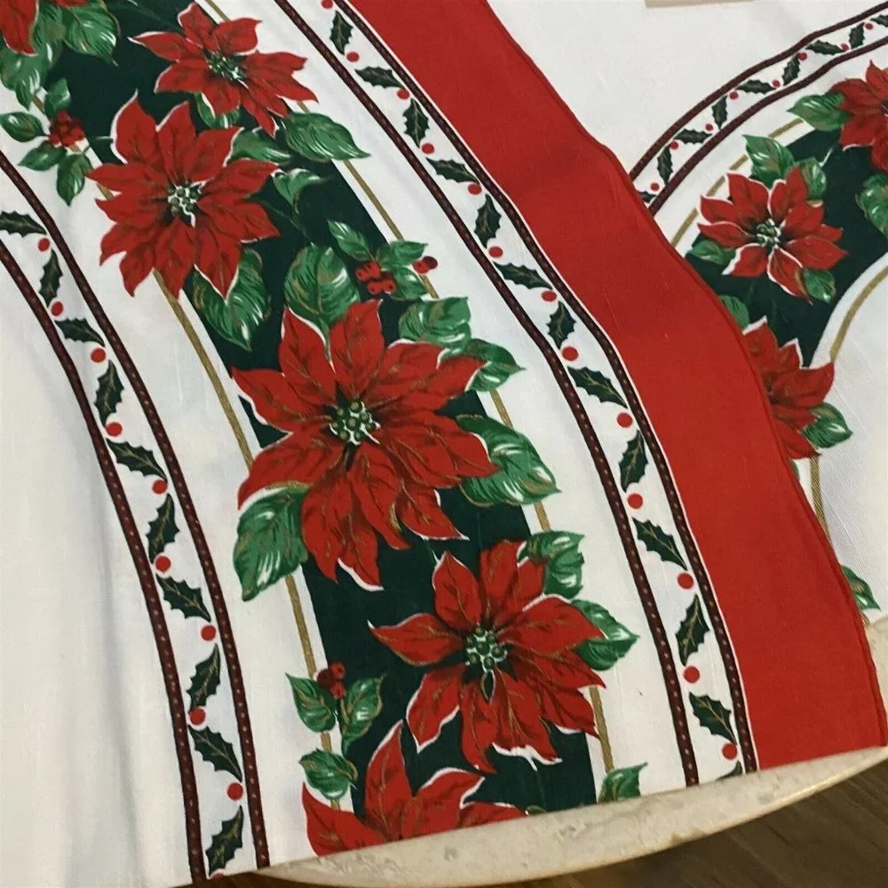 Vintage Sunweave Tablecloth Christmas Poinsettia Made in USA Oval 10 napkins